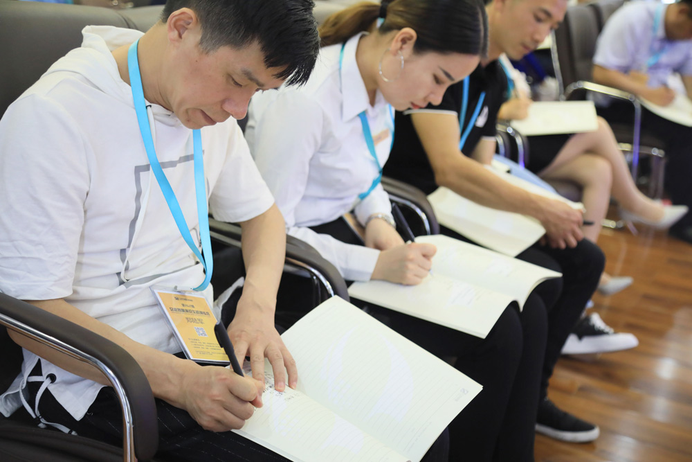 186u9i0zfbg3.jpg 微信图片_20190518101303.jpg